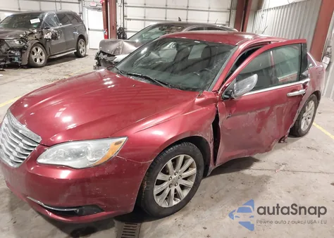 2013 Chrysler 200 Limited из США, поврежденный, VIN 1C3CCBCG3DN546104